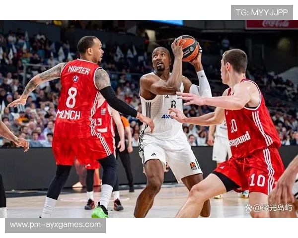 赛场瞬间：球迷票选的年度最佳镜头，最佳球员投票